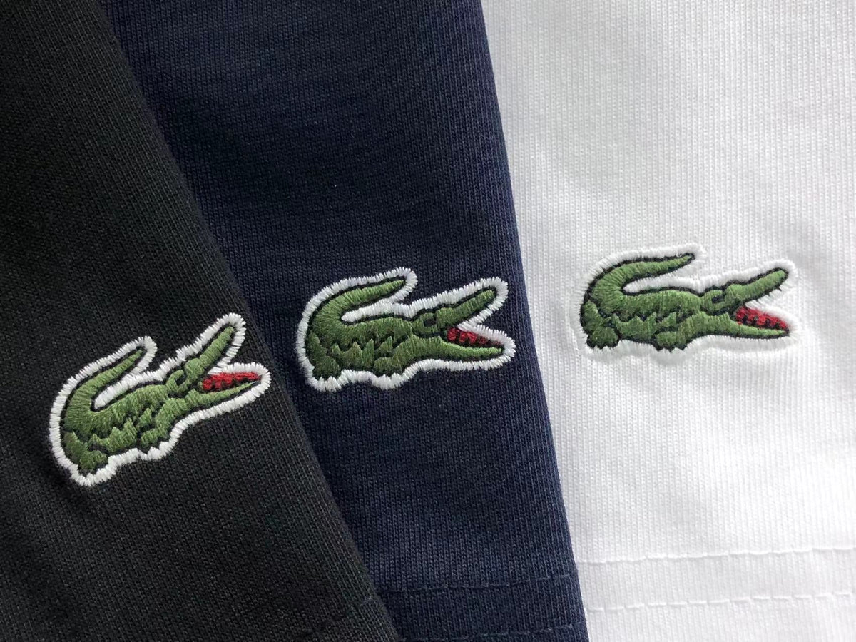 Klassisches T-Shirt