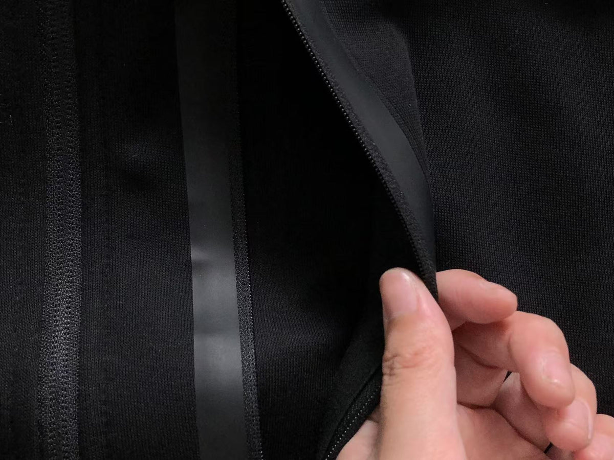 N1K Kapuzenpullover