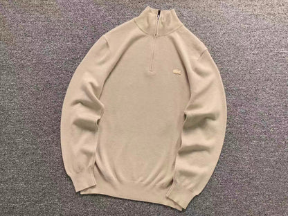 Klassischer Pullover