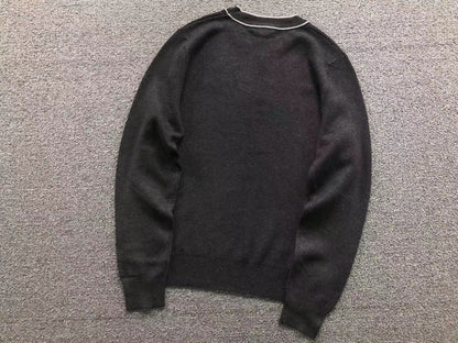 Klassischer Pullover