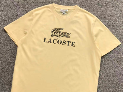 Klassisches T-Shirt