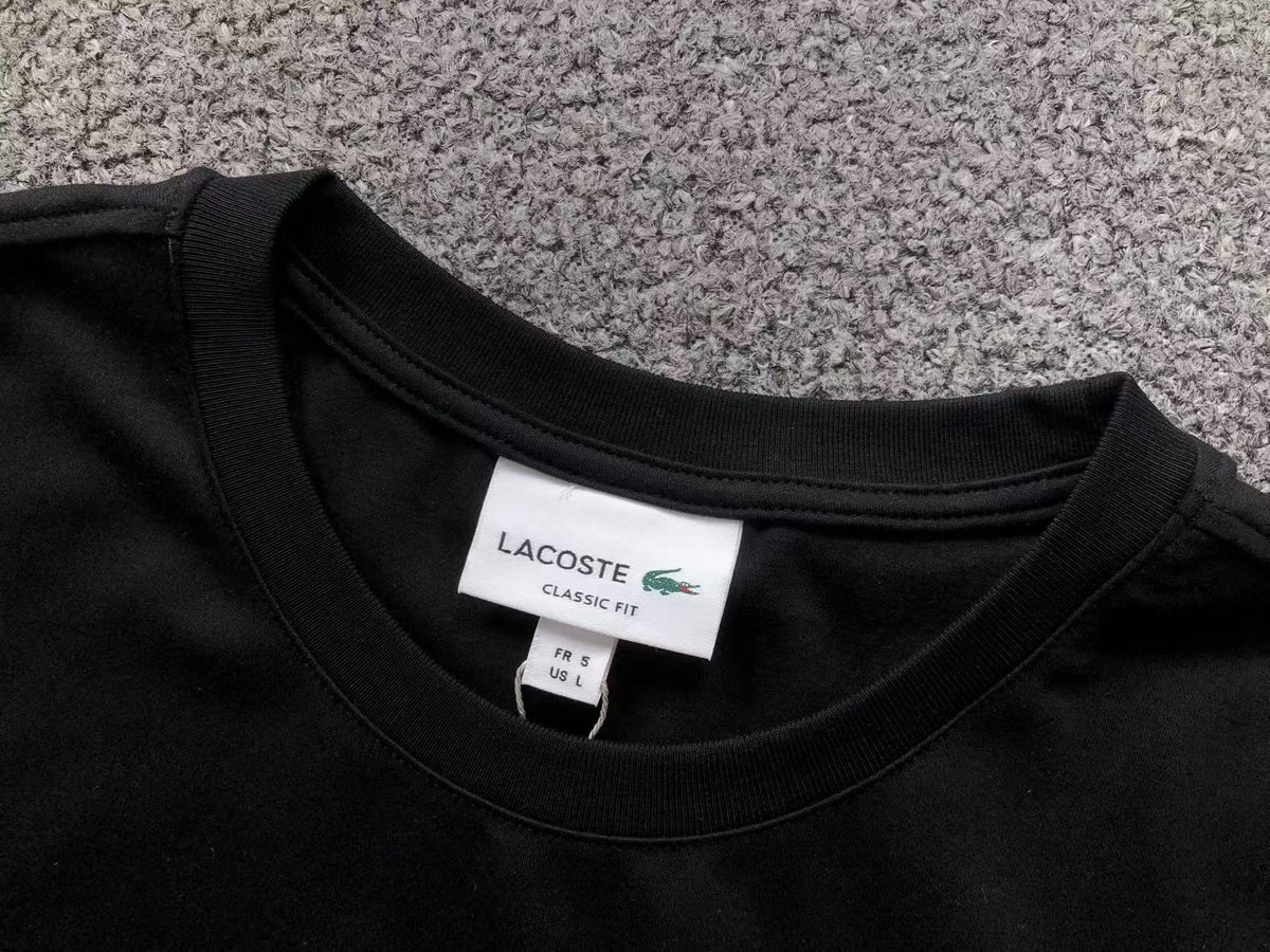 Klassisches T-Shirt