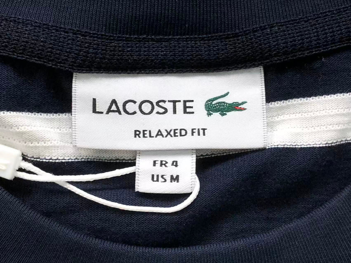 Klassisches T-Shirt