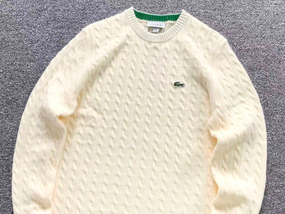 Klassischer Pullover