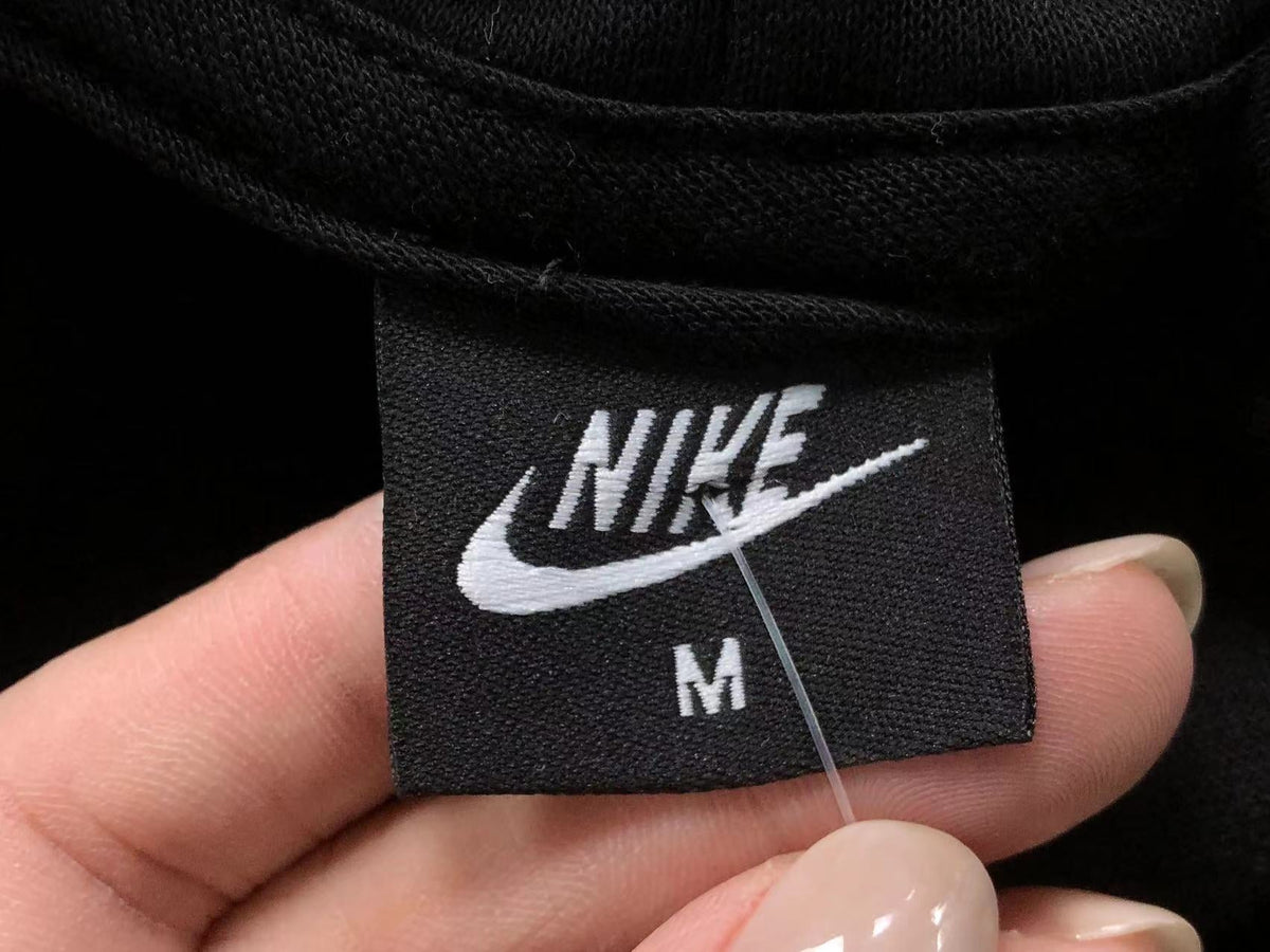 N1K Kapuzenpullover