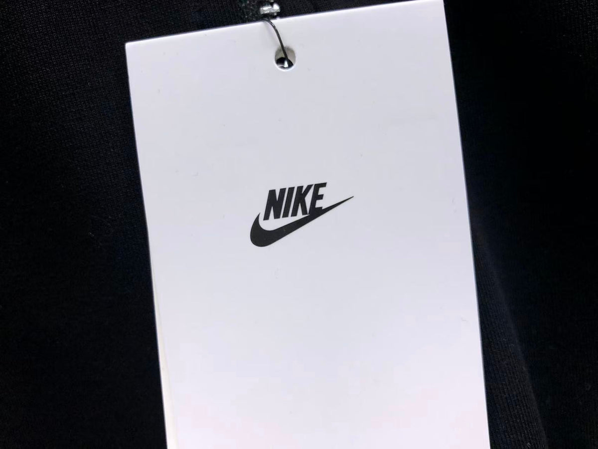 N1K Kapuzenpullover