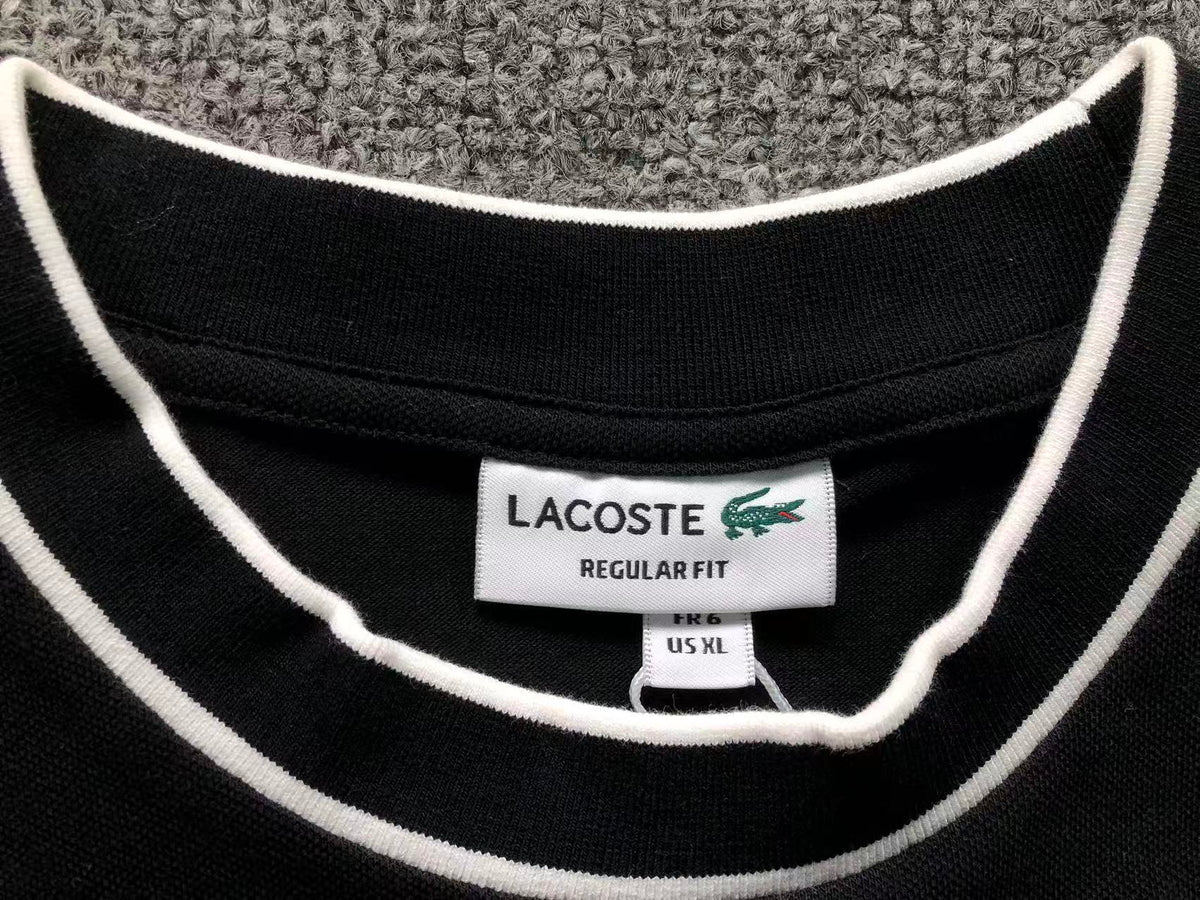 Klassisches T-Shirt