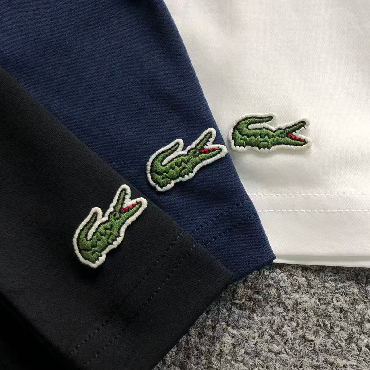 Klassisches T-Shirt