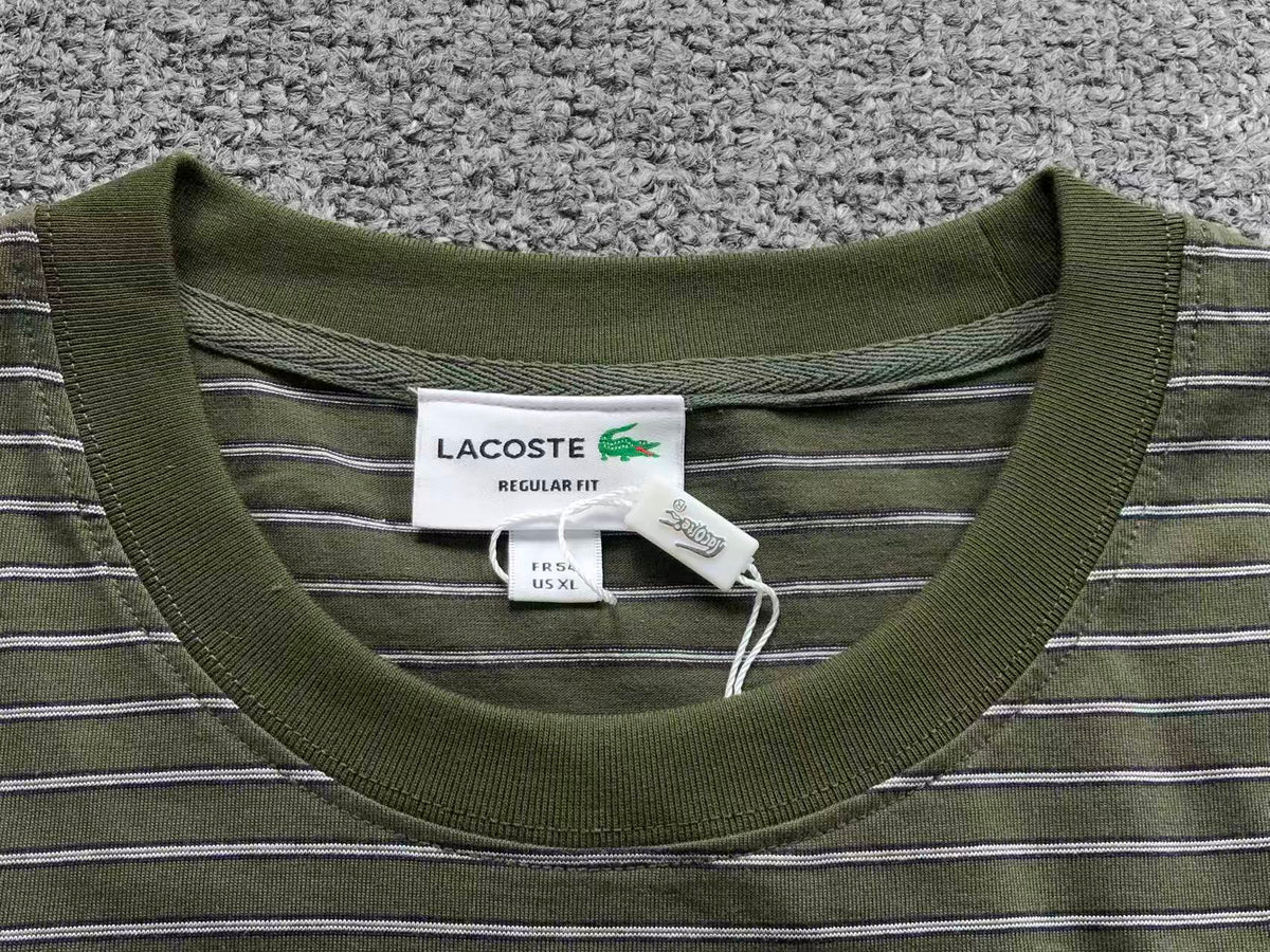 Klassisches T-Shirt