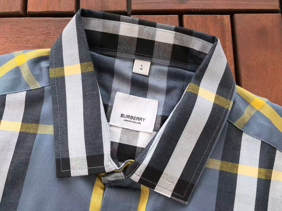 Camicia con colletto button-down