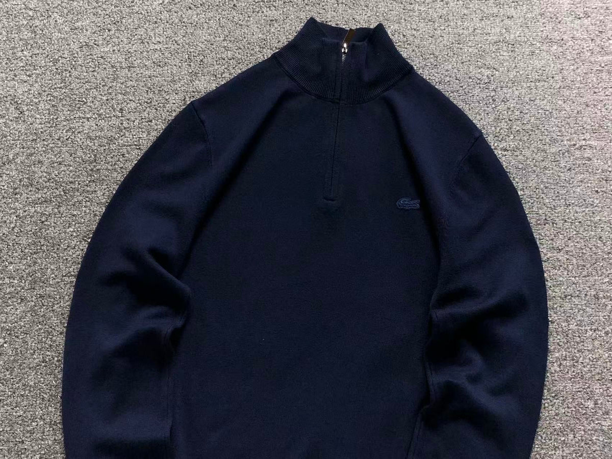 Klassischer Pullover