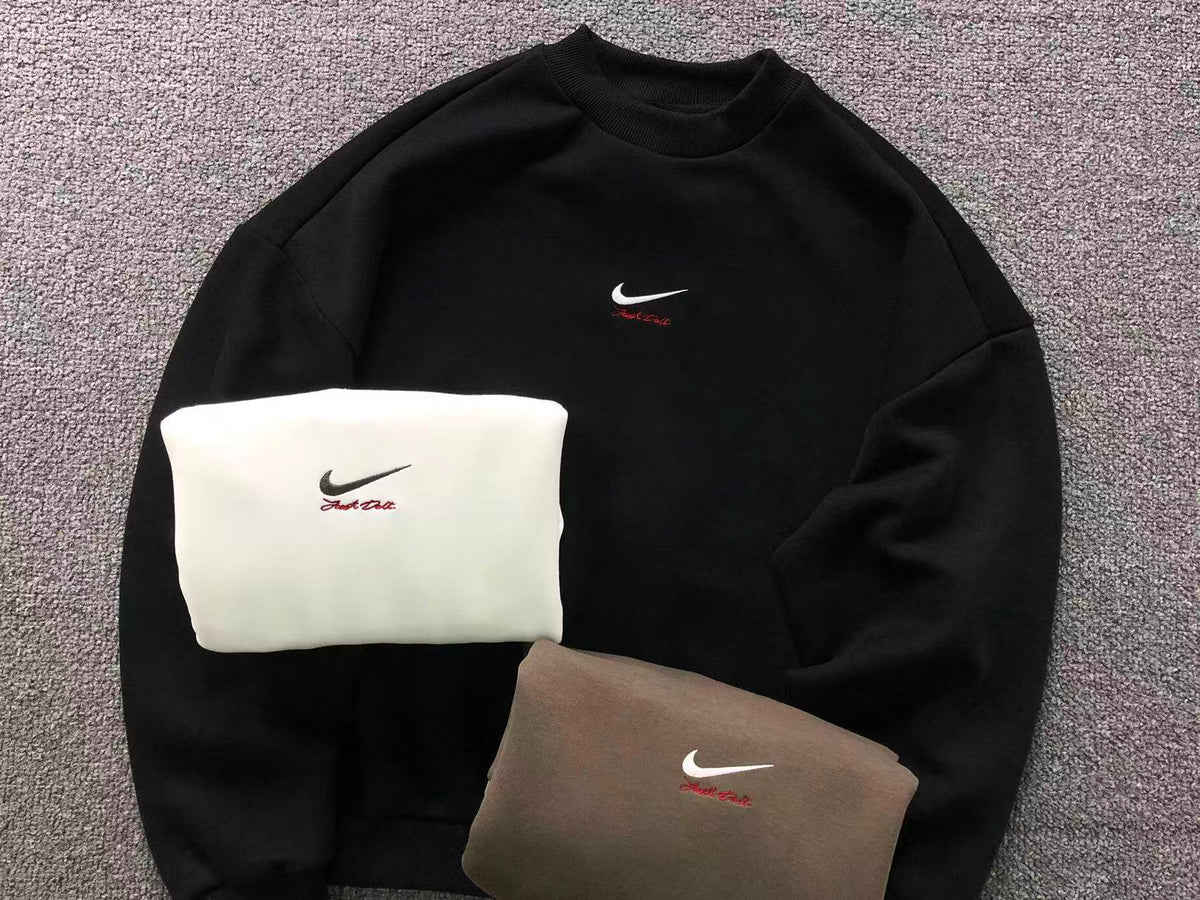 N1K Kapuzenpullover