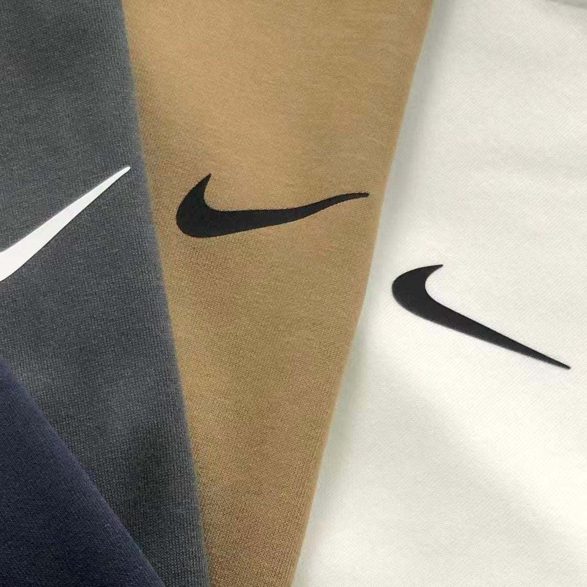 N1K Kapuzenpullover