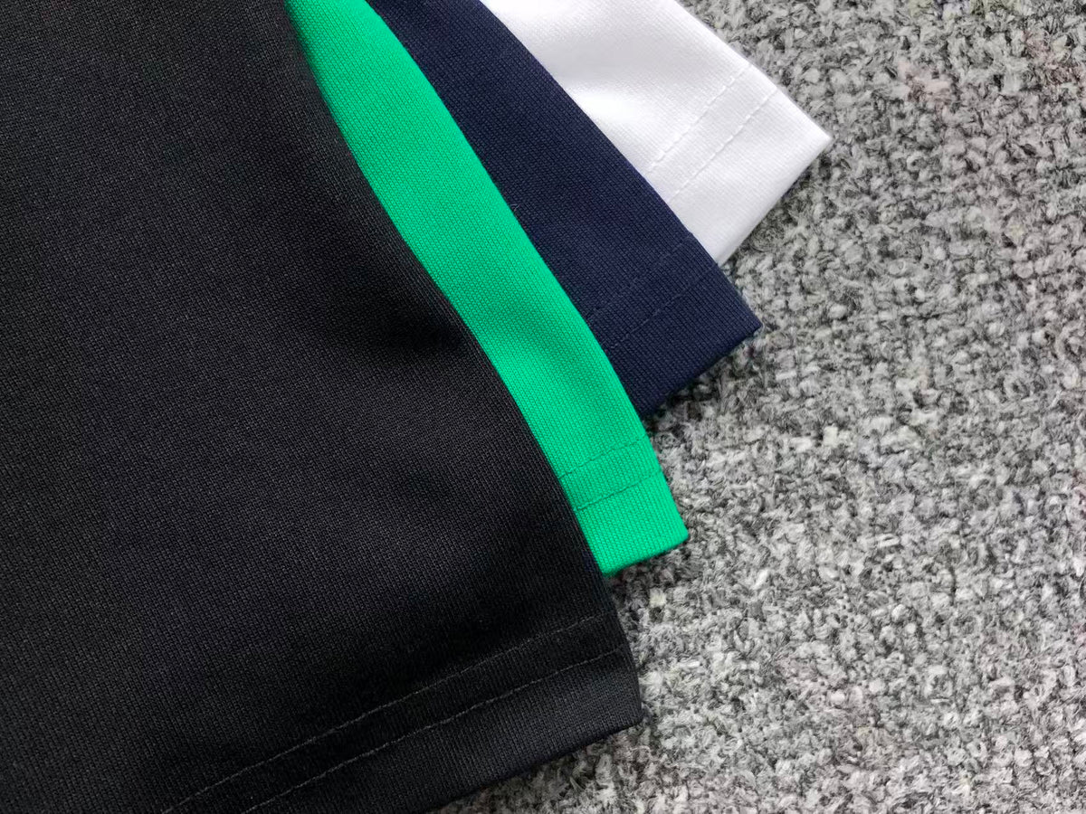 Klassisches T-Shirt