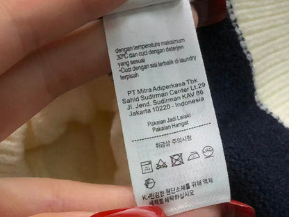 Klassischer Damenpullover