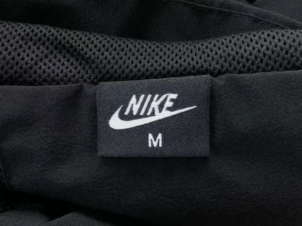 N1K Kapuzenpullover