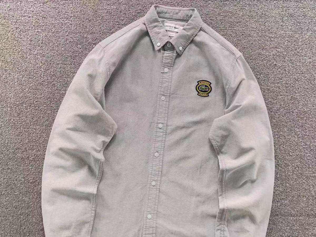Klassisches Hemd