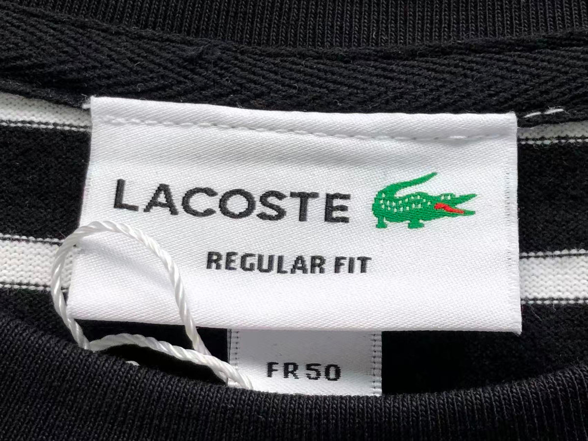 Klassisches T-Shirt