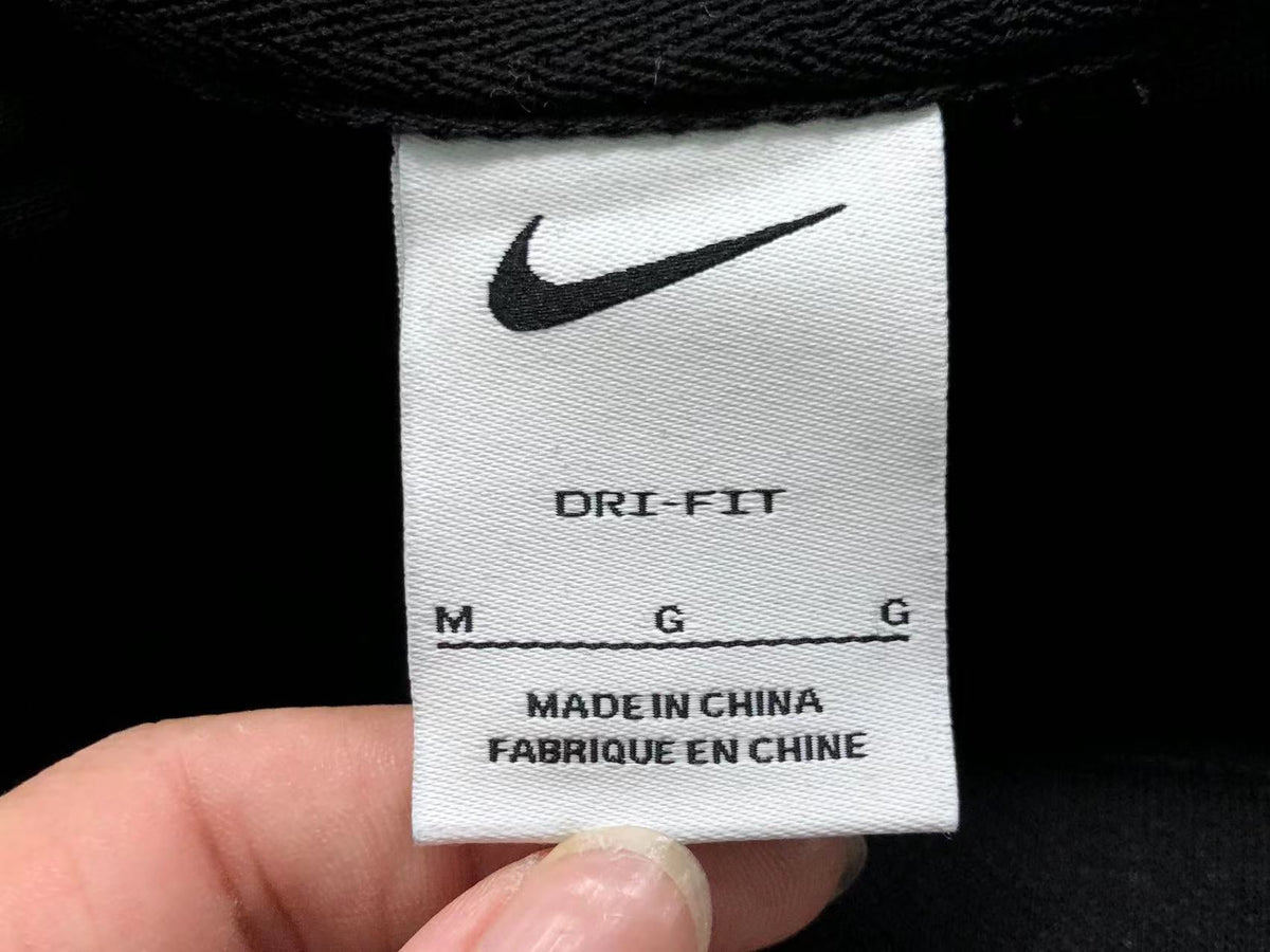 N1K Kapuzenpullover