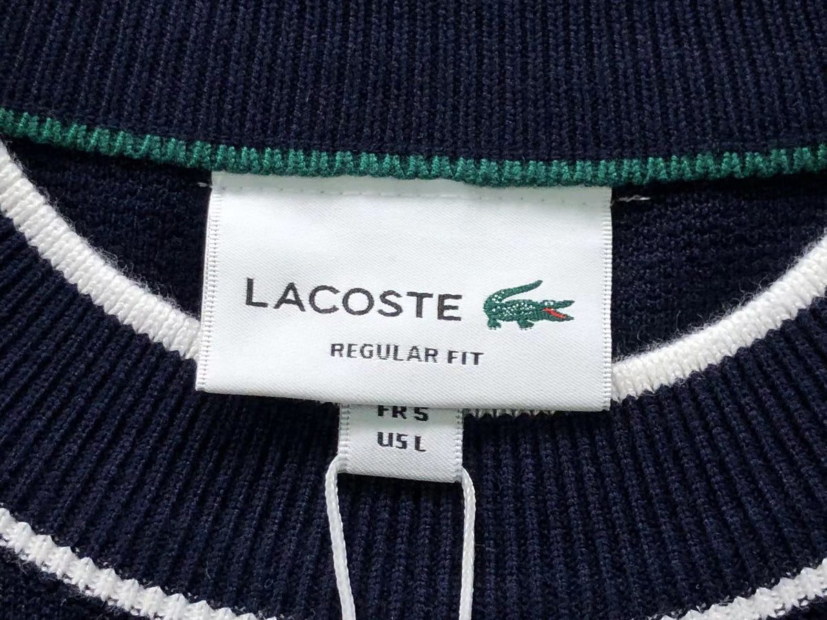 Klassischer Pullover