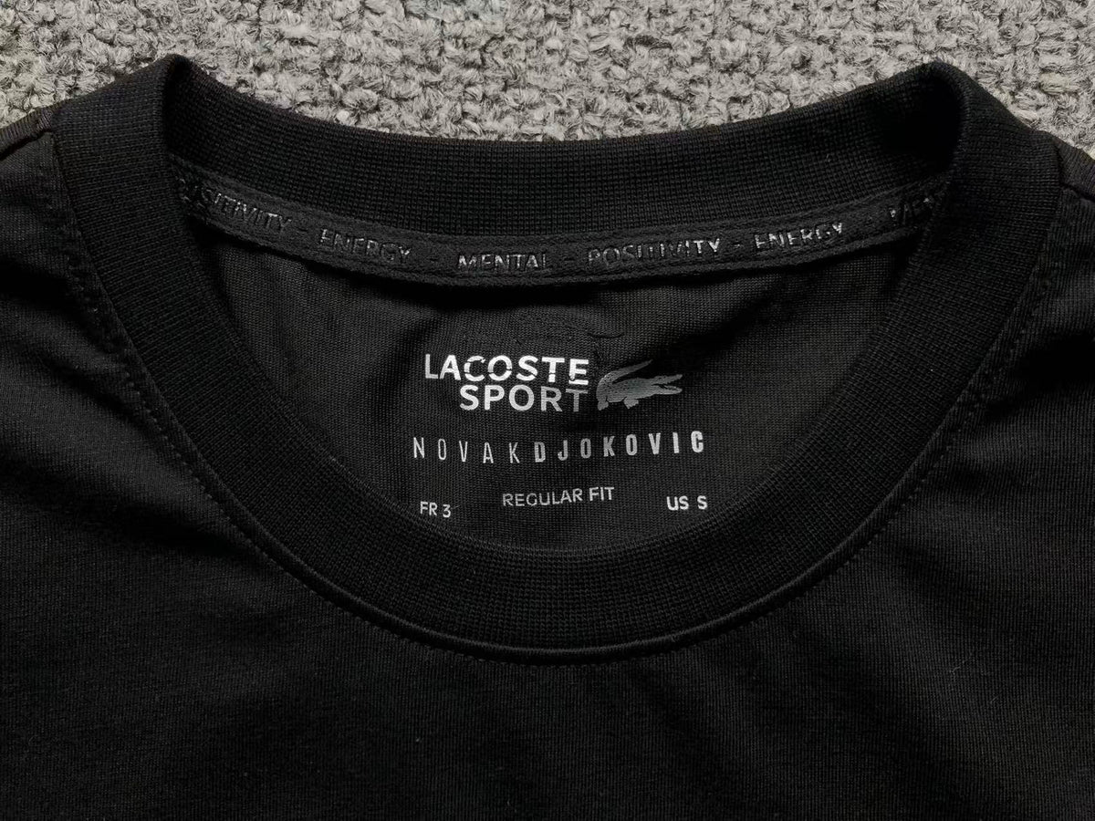 Klassisches T-Shirt