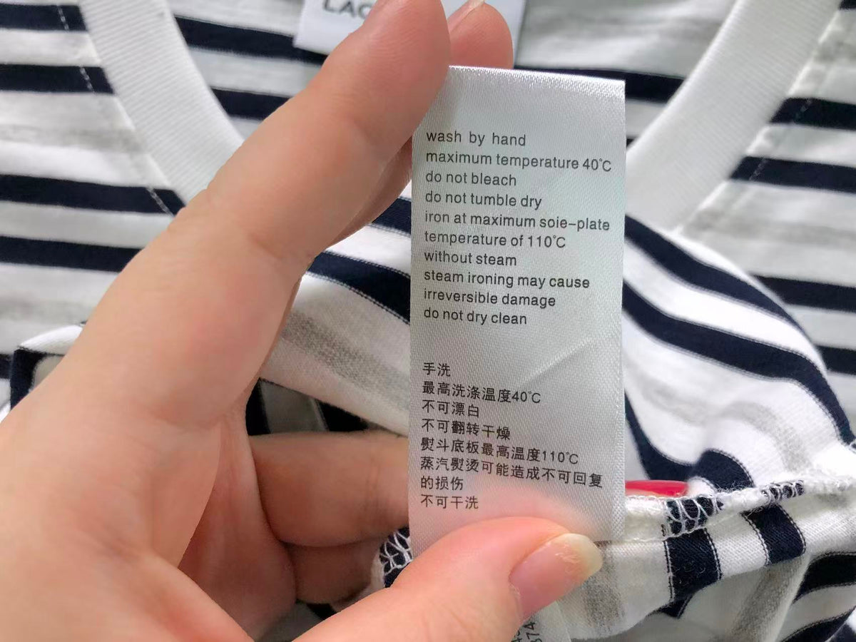 Klassisches T-Shirt