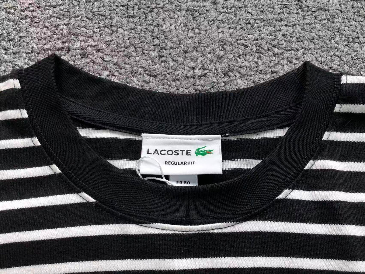 Klassisches T-Shirt