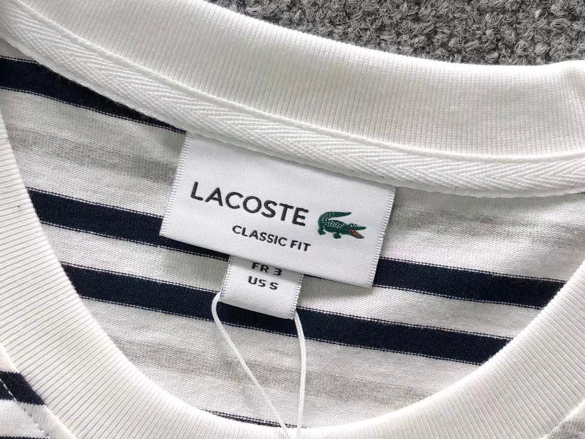 Klassisches T-Shirt