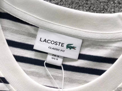 Klassisches T-Shirt