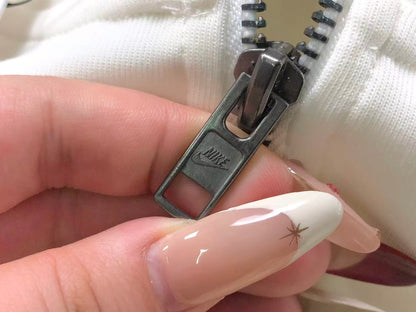 N1K Kapuzenpullover