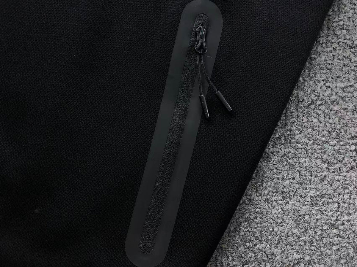 N1K Kapuzenpullover