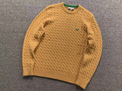 Klassischer Pullover