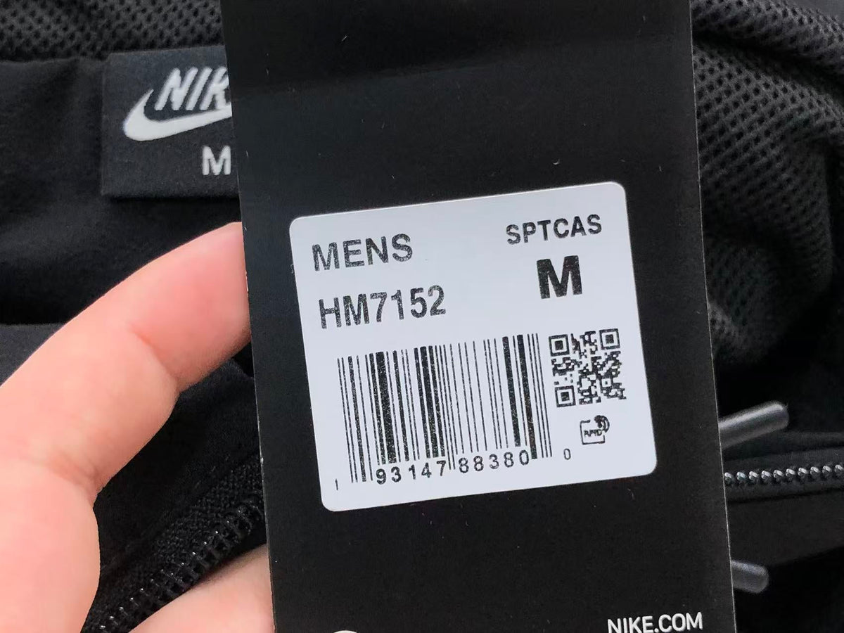 N1K Kapuzenpullover