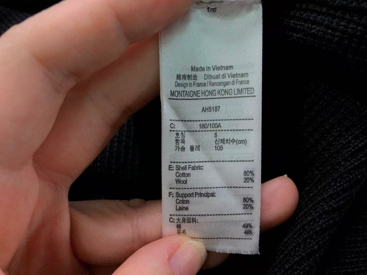 Klassischer Pullover
