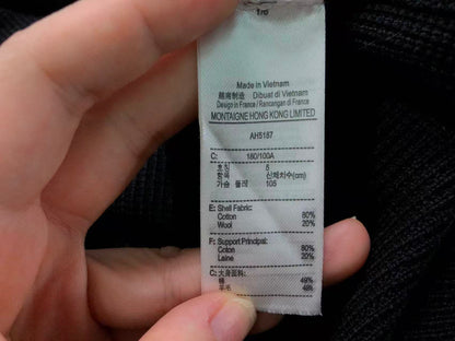 Klassischer Pullover
