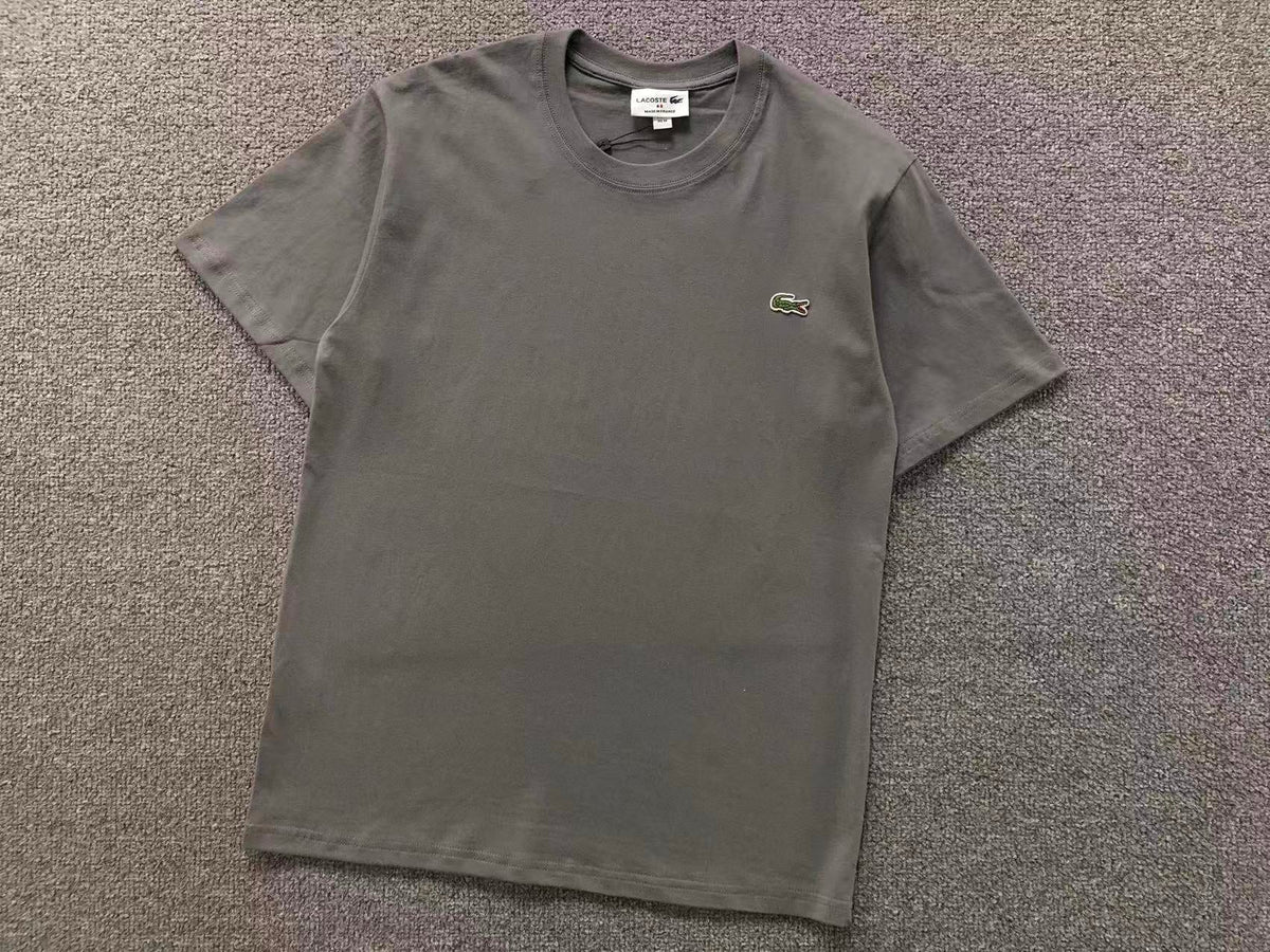 Klassisches T-Shirt