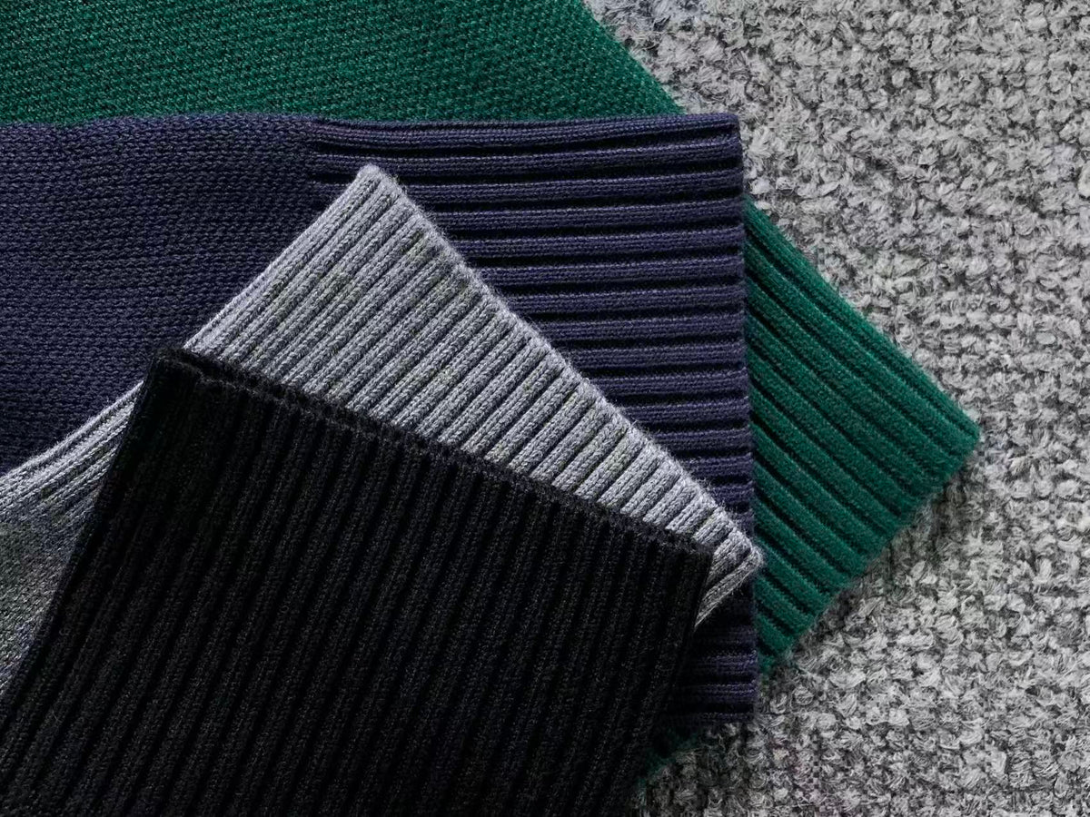 Klassischer Pullover