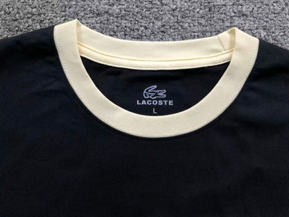 Klassisches T-Shirt