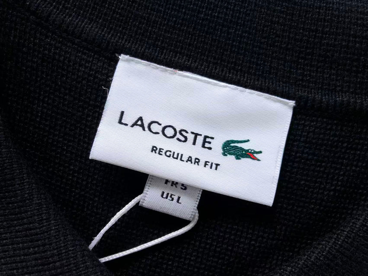 Klassischer Pullover