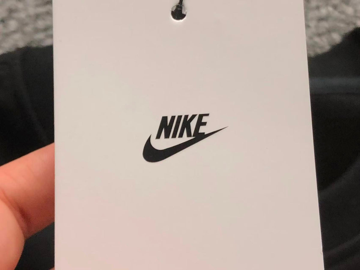 N1K Kapuzenpullover