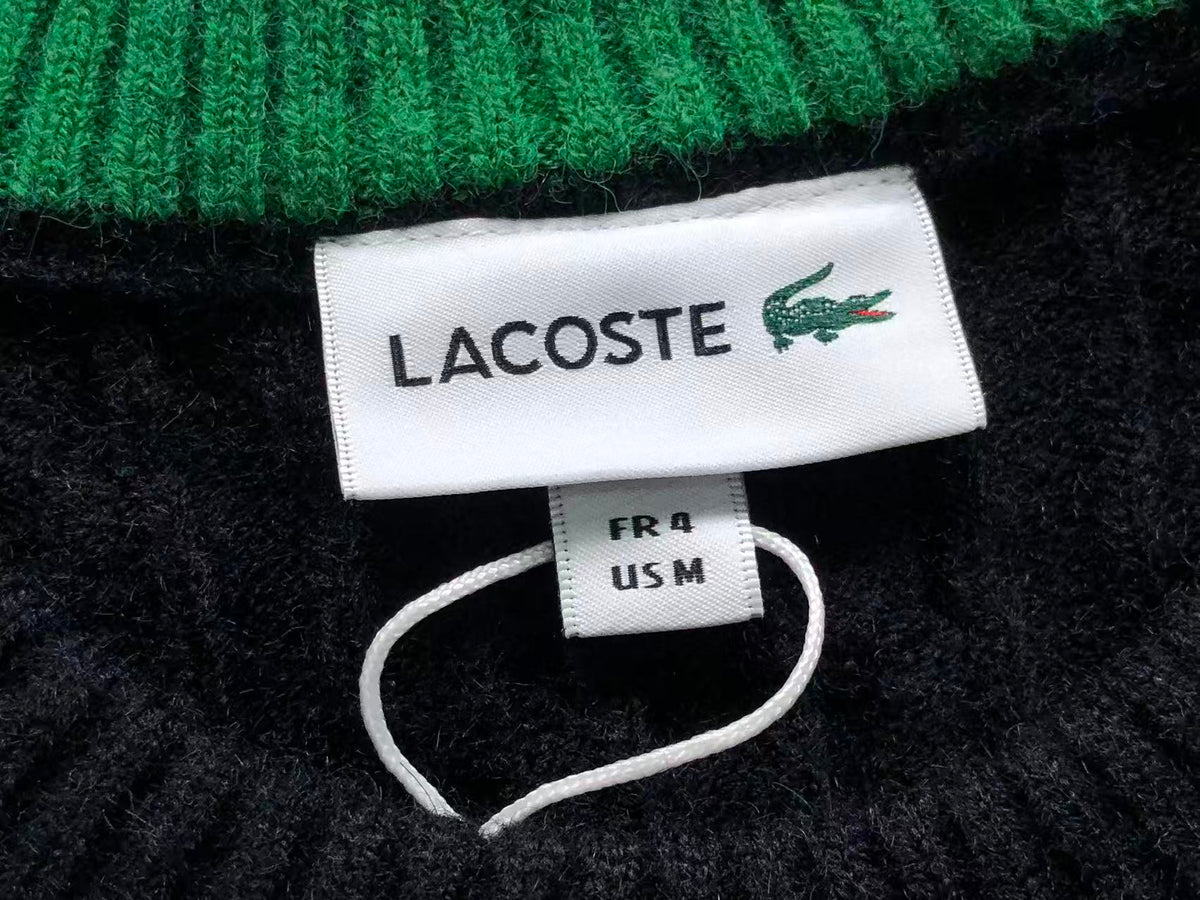 Klassischer Pullover