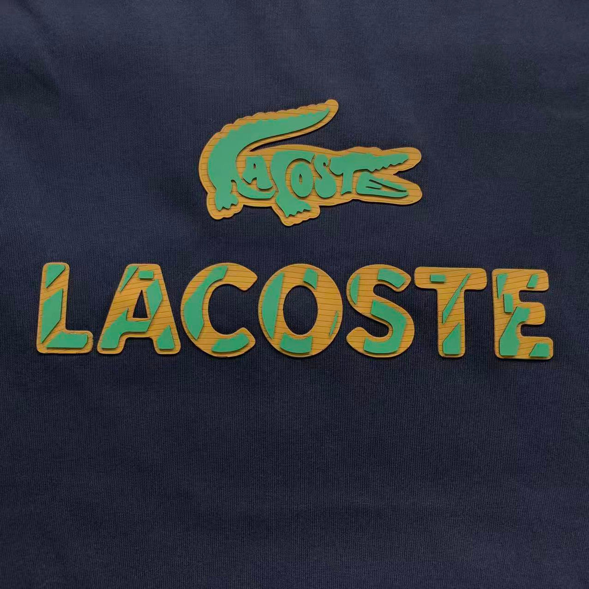 Klassisches T-Shirt