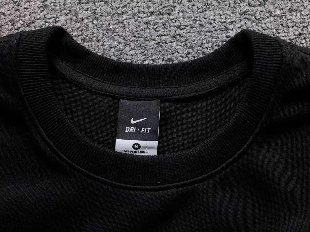 N1K Kapuzenpullover