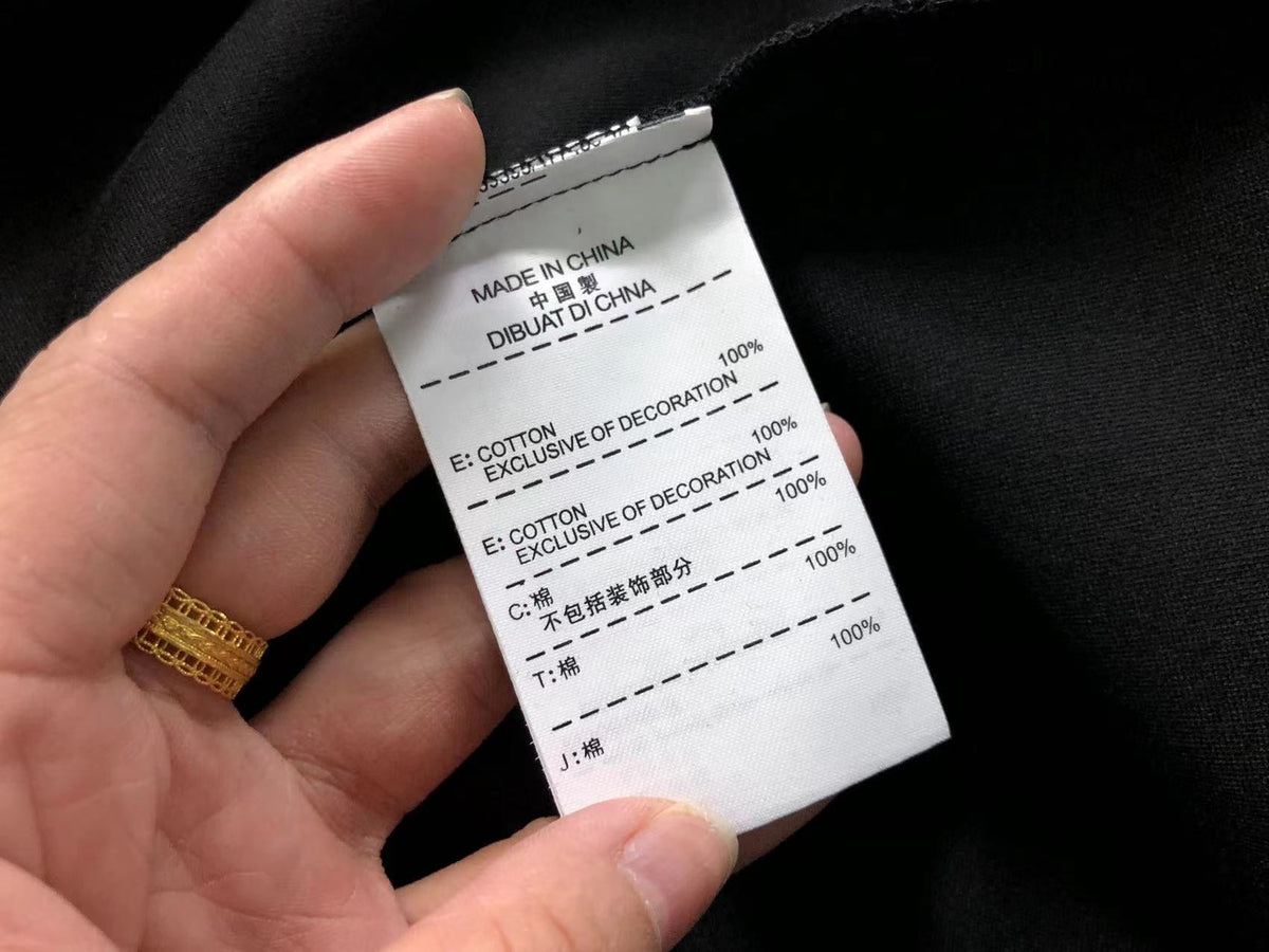 N1K Kapuzenpullover