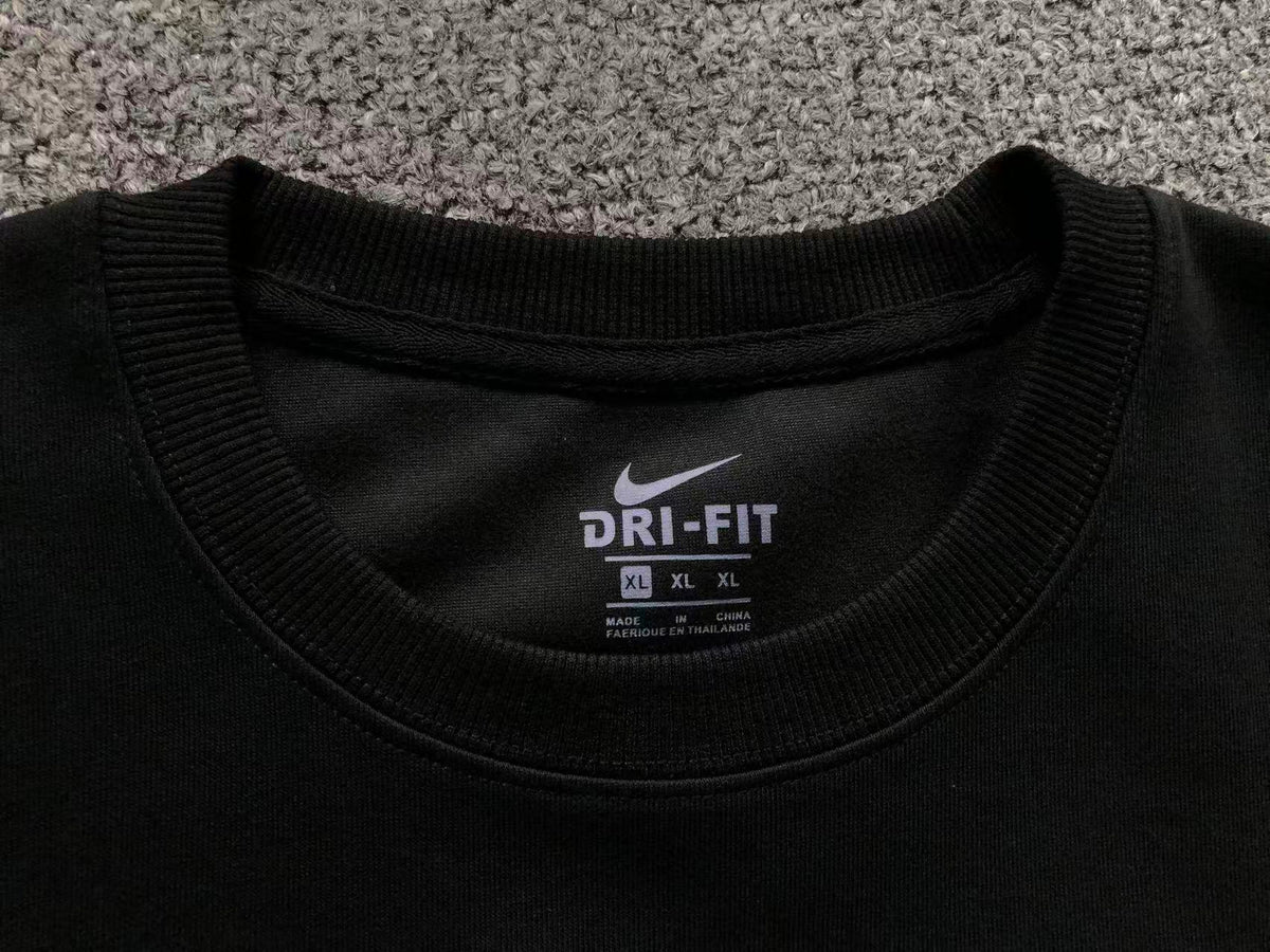 N1K Kapuzenpullover