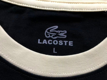 Klassisches T-Shirt