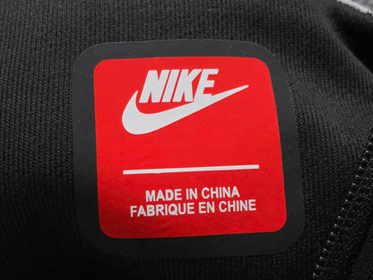 N1K Kapuzenpullover