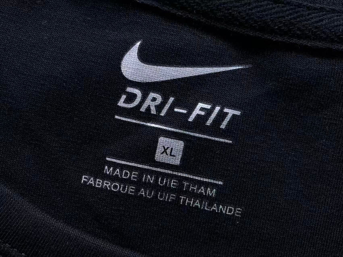 N1K Kapuzenpullover