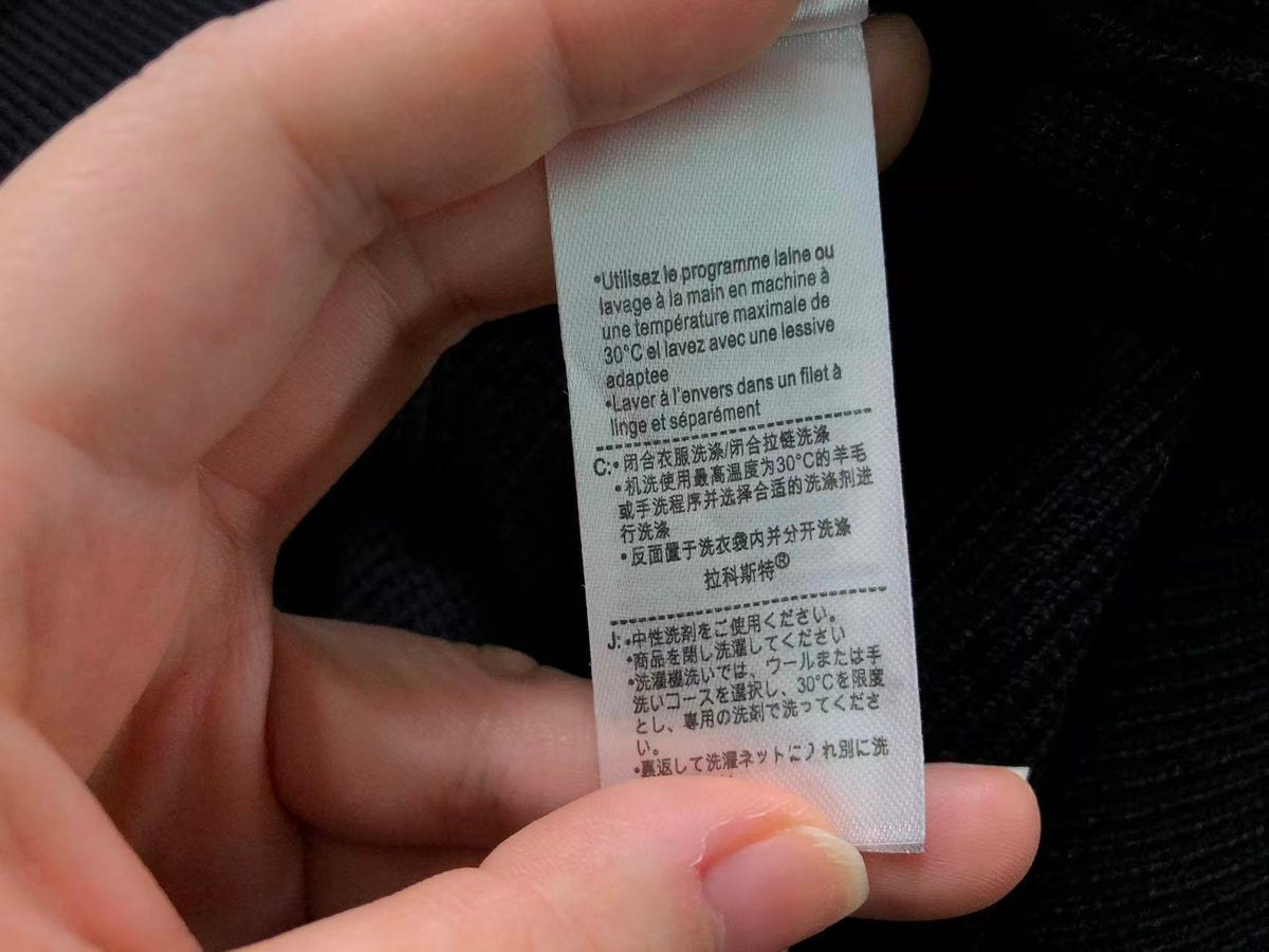 Klassischer Pullover