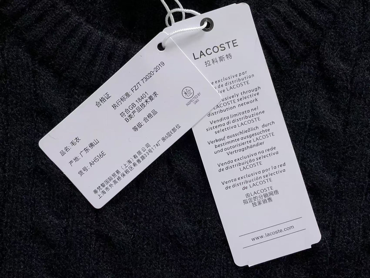Klassischer Pullover